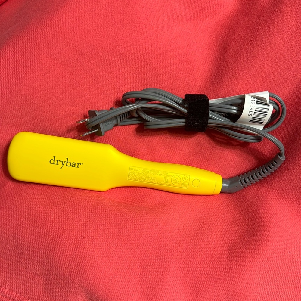 The Baby Brush Crush Mini Heated Straightening Brush by Drybar